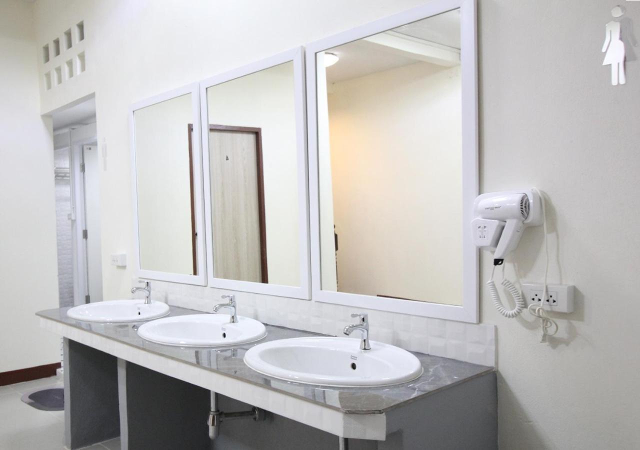 בנגקוק Chaiwat Hostel מראה חיצוני תמונה