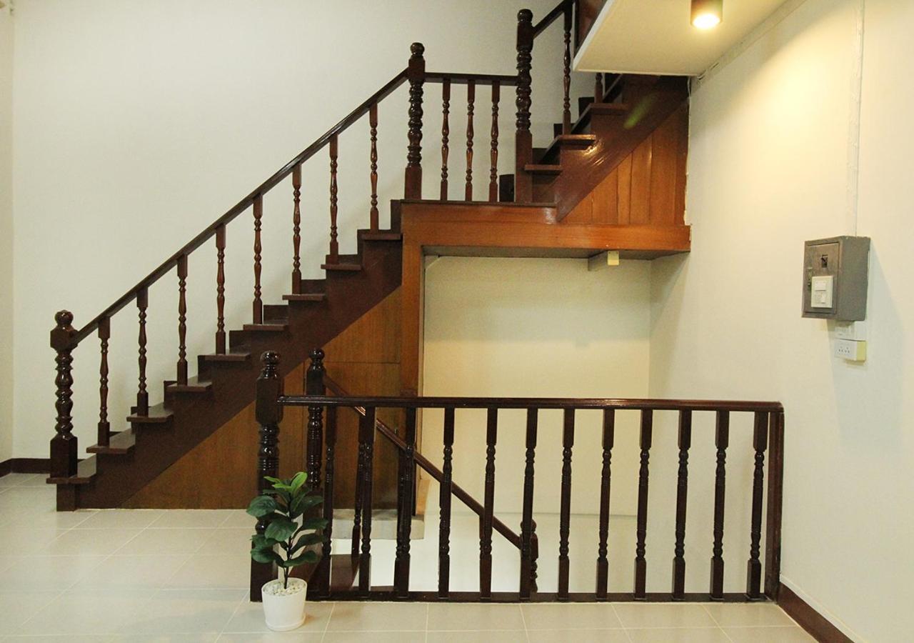 בנגקוק Chaiwat Hostel מראה חיצוני תמונה